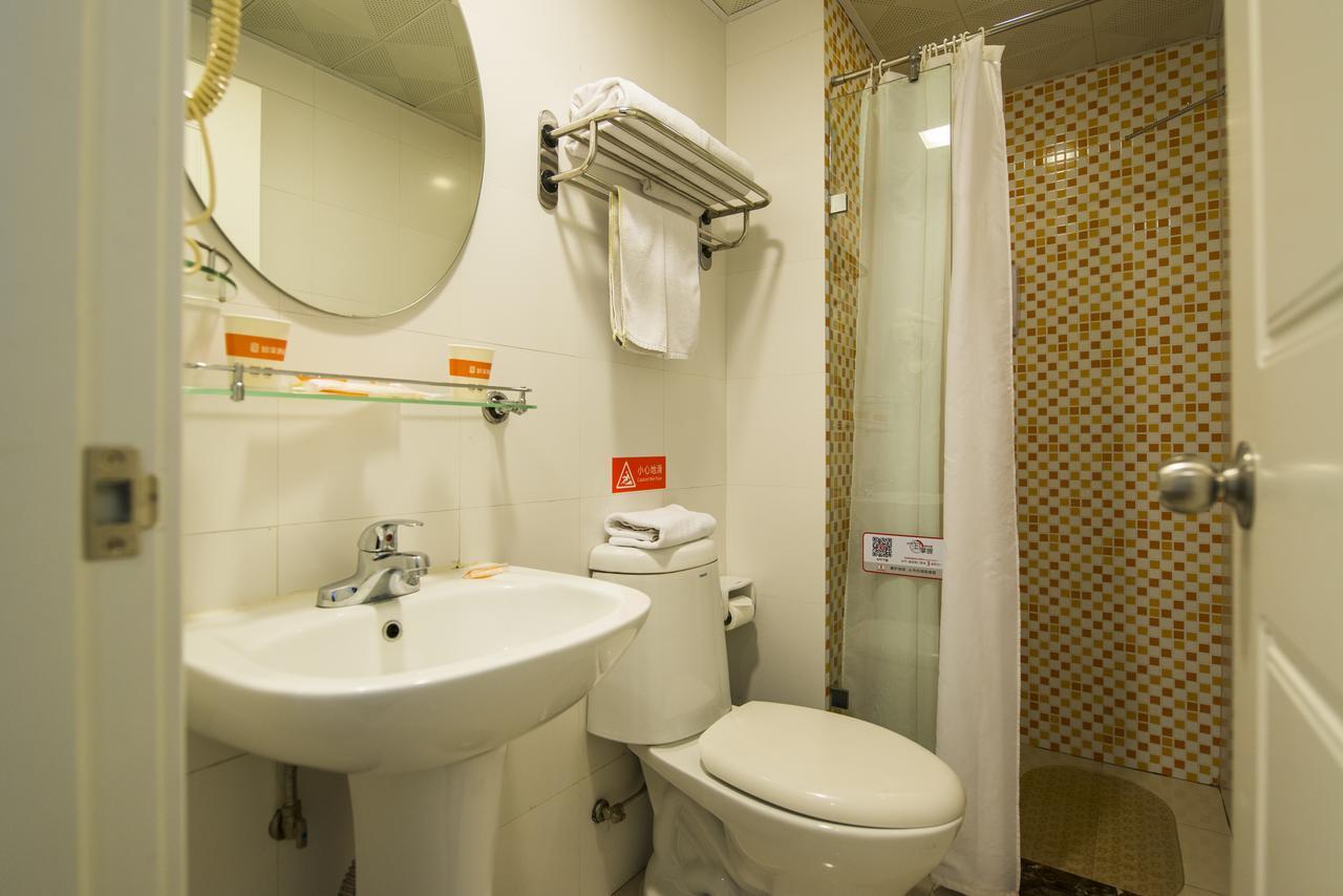 Home Inn Chengdu North Kehua Road Sichuan University ภายนอก รูปภาพ